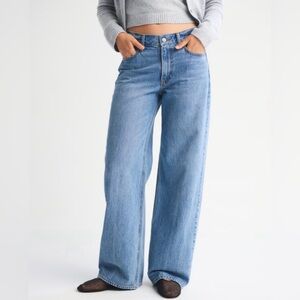 Abercrombie & Fitch | Low Rise Ultra Loose Jean